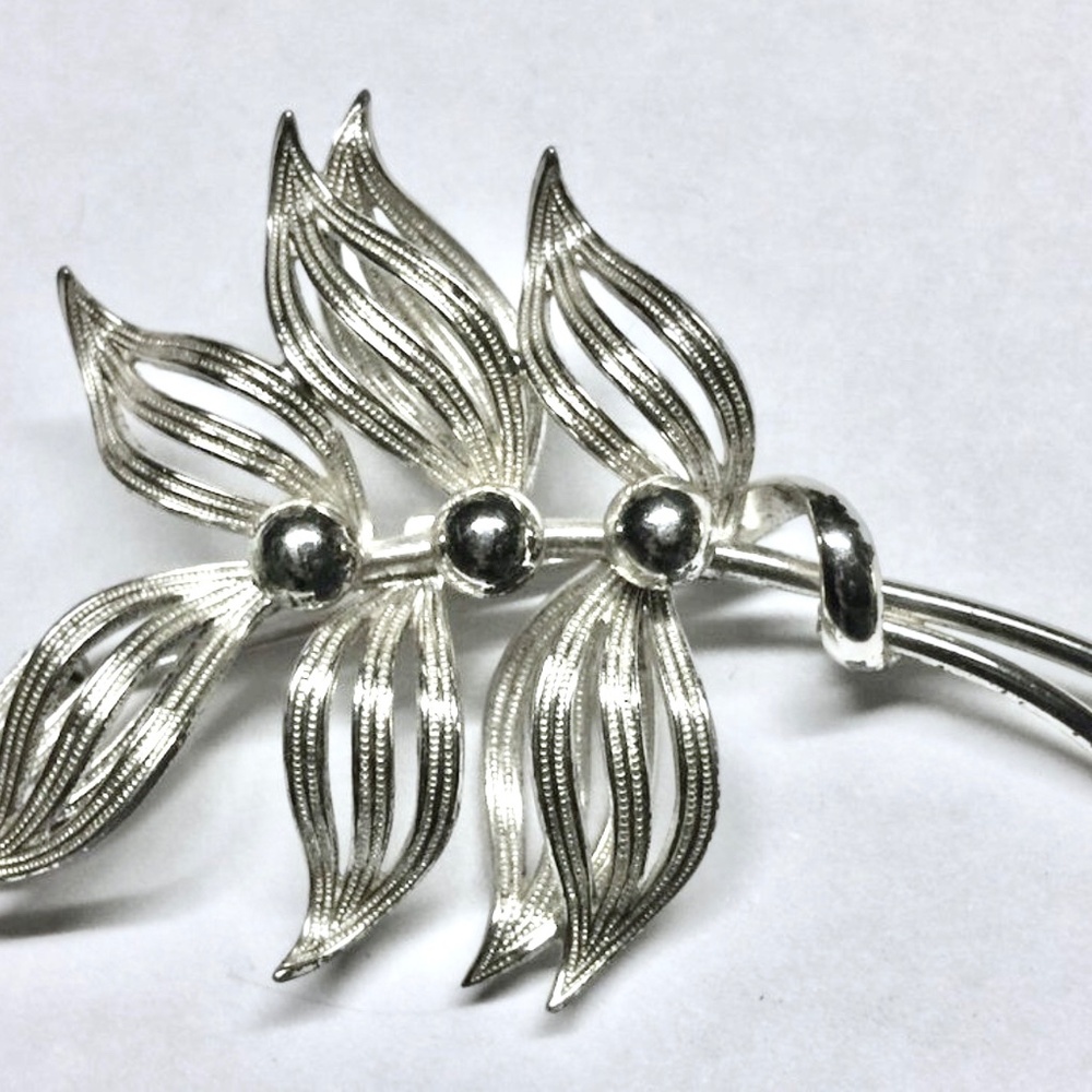 Vintage FORSTNER STERLING Filigree Sterling Silver Leaf Brooch 2.5" x 1.5"